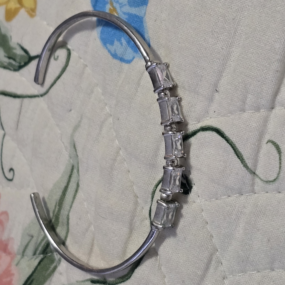 Elegant Silver Cuff Bracelet with Clear Stones
